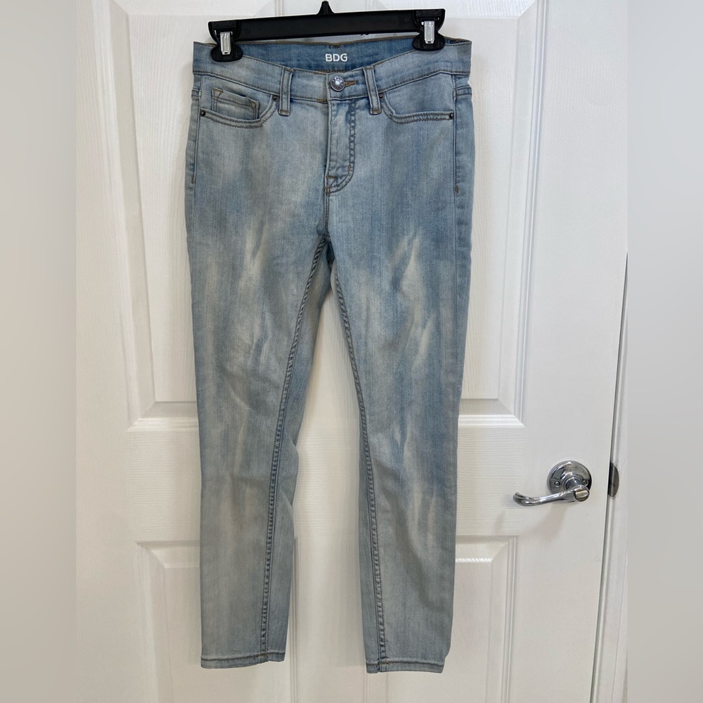 Urban Outfitters BDG Twig Grazer Mid-Rise Jean - Travis Wash size 27